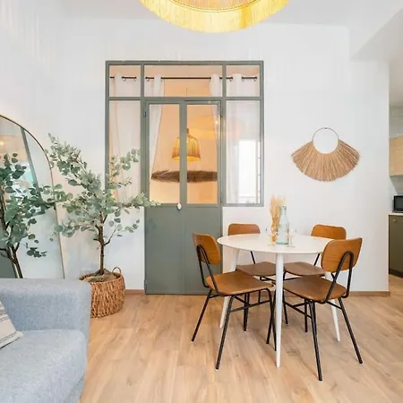 Apartmán T2 Confort - Central- Bord De 100m - Clim *