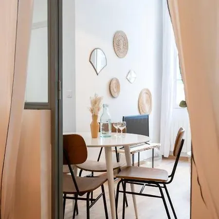 T2 Confort - Central- Bord De 100m - Clim Apartmán *